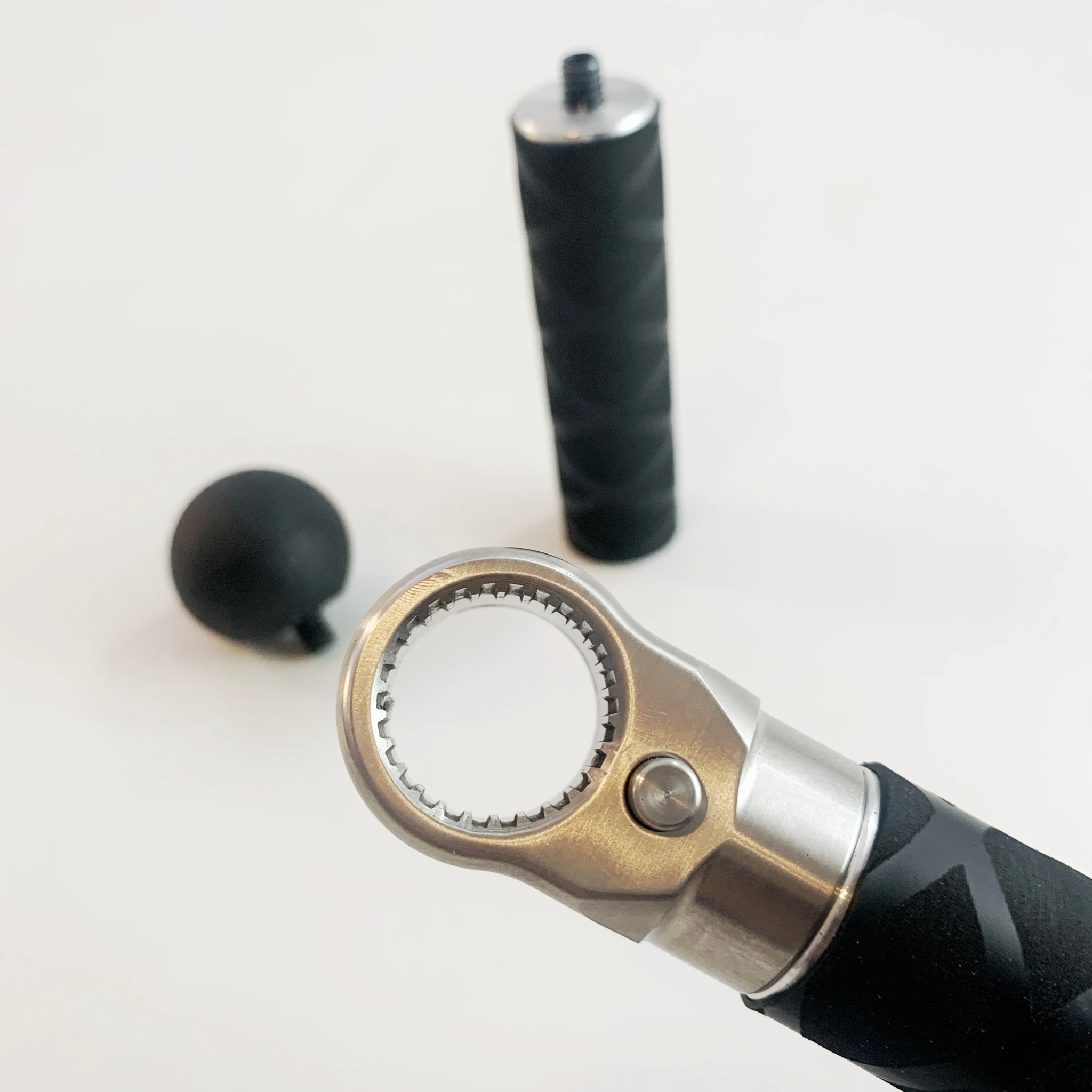 TACTICAL GUERRILLA GRIP HANDLE
